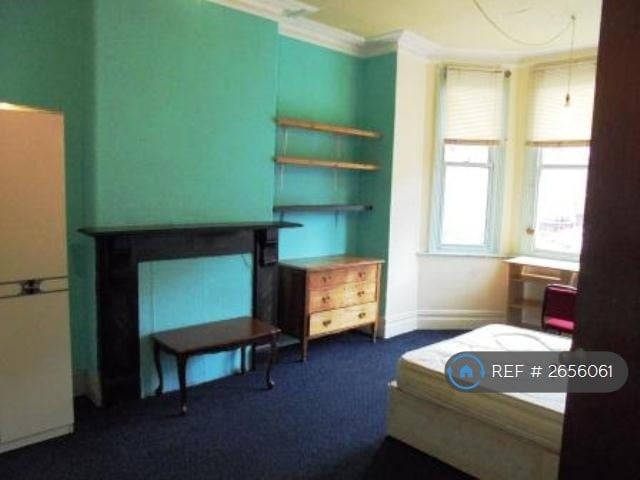 7 bedroom house in Goulden Road, Manchester, M20 (7 bed) (#2656061)