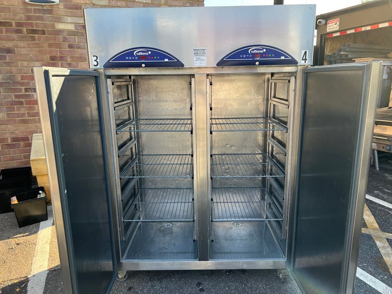 WILLIAMS 2 DOORS FRIDGE SERVICED TESTED TWIN MOTOR CATERING COMMERCIAL SHOP 