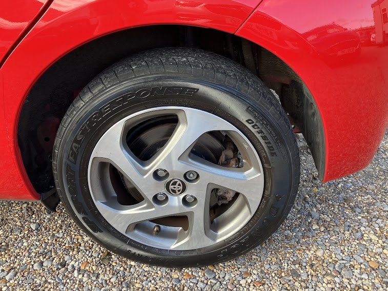 TOYOTA YARIS 1.5 VVT-h Icon Automatic 2015