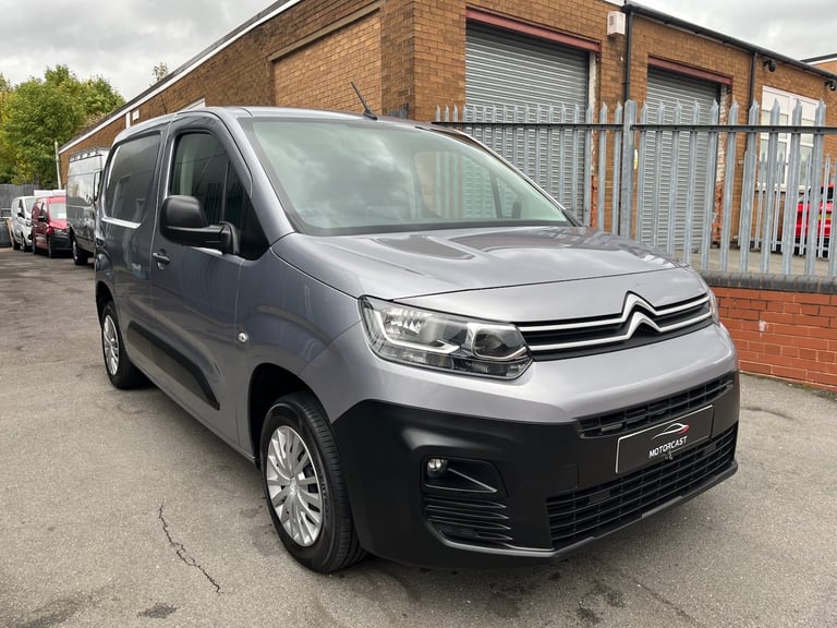 image for 2021 21 Citroen Berlingo 1.5 BlueHDI ENTERPRISE 75PS SWB L1 3 Seats Grey NO VAT