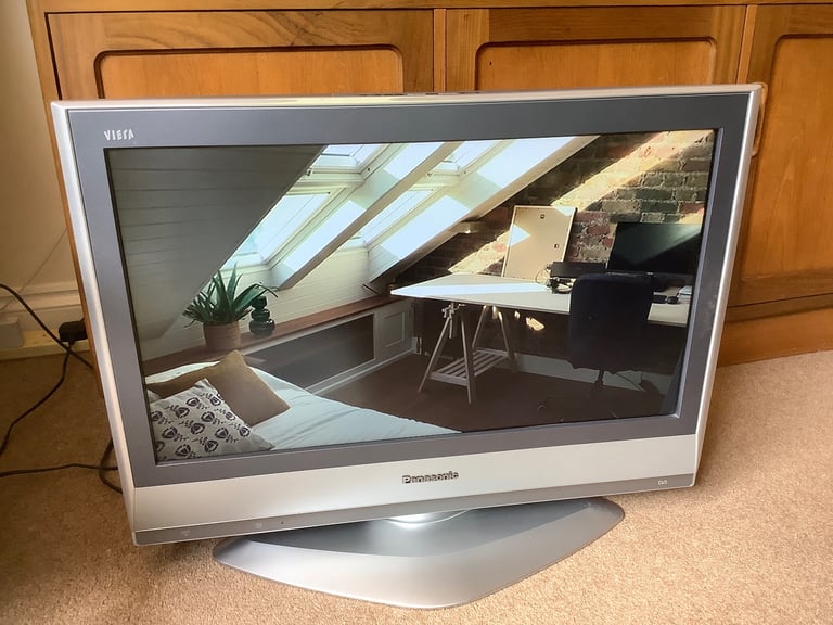 Television Panasonic Viera 26 inch screen