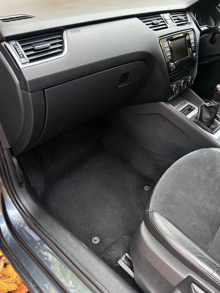 SKODA OCTAVIA ELEGANCE TDI CR 2014 FOR SPARES AND REPAIRS, COOLANT ISSUE