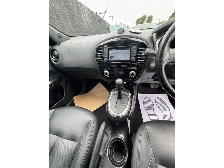 2015 Nissan Juke Tekna SUV Petrol Automatic