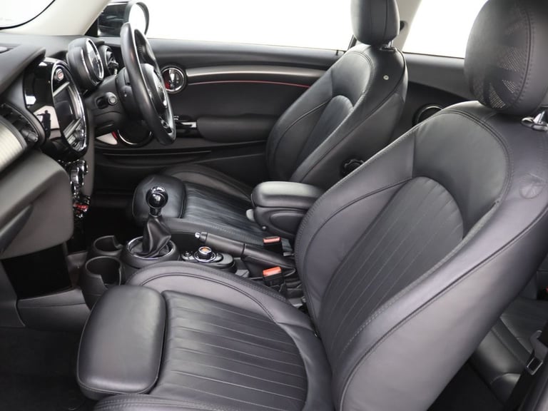 2019 MINI Hatch 1.5 Cooper Exclusive Hatchback 3dr Petrol Manual Euro 6 (s/s) (136 ps) Hatchback ...