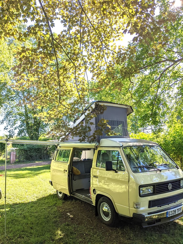 VW T25 Campervan – Great Condition!