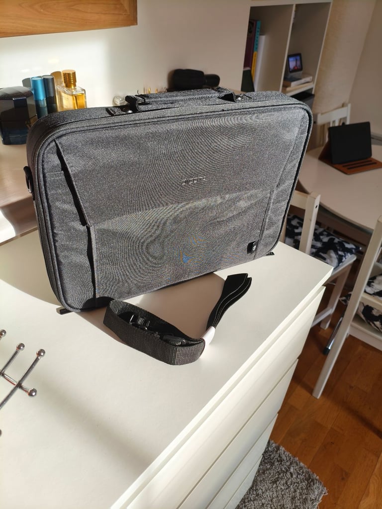 image for Dicota laptop bag for up to 14" laptops