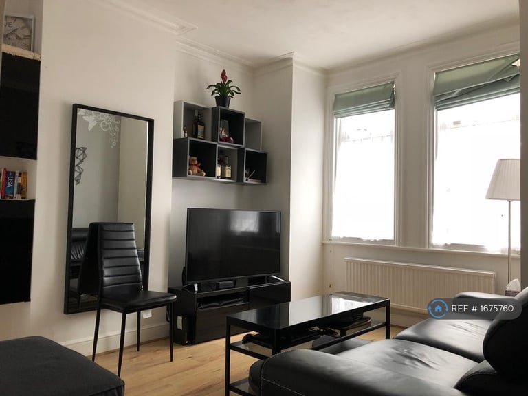 image for 1 bedroom flat in Fortescue Road, London, SW19 (1 bed) (#1675760)