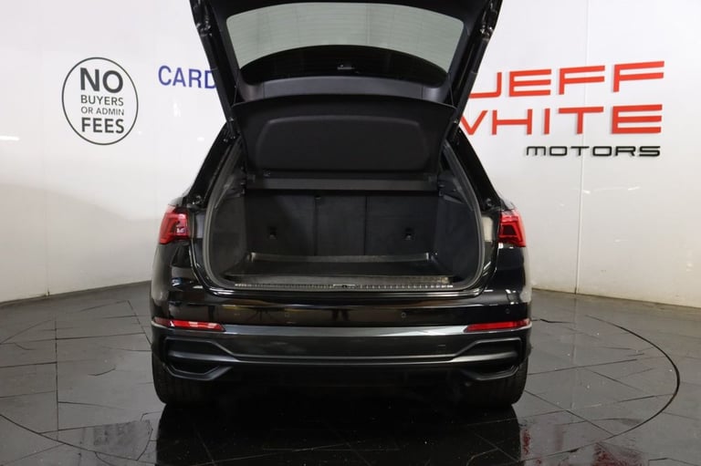 2020 Audi Q3 1.5 TFSI CoD 35 Edition 1 5dr (APPLE CAR PLAY) Petrol Manual