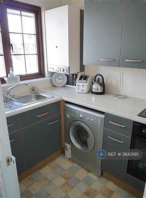2 bedroom flat in Ladyknowe Court, Moffat, DG10 (2 bed) (#2643195)