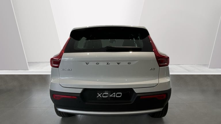 2025 Volvo XC40 Core, B3 Mild hybrid, Petrol ESTATE Petrol/Electric Hybrid Automatic