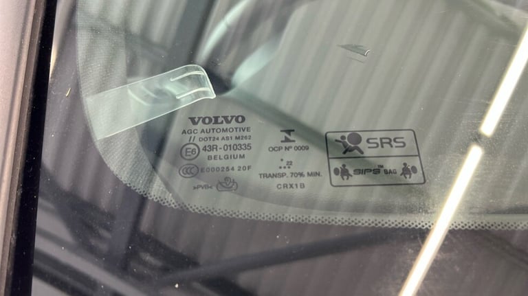 2022 Volvo XC40 Core, B3 mild hybrid, Petrol (Apple CarPlay, Power Tailgate, Google Nav) Estate P...