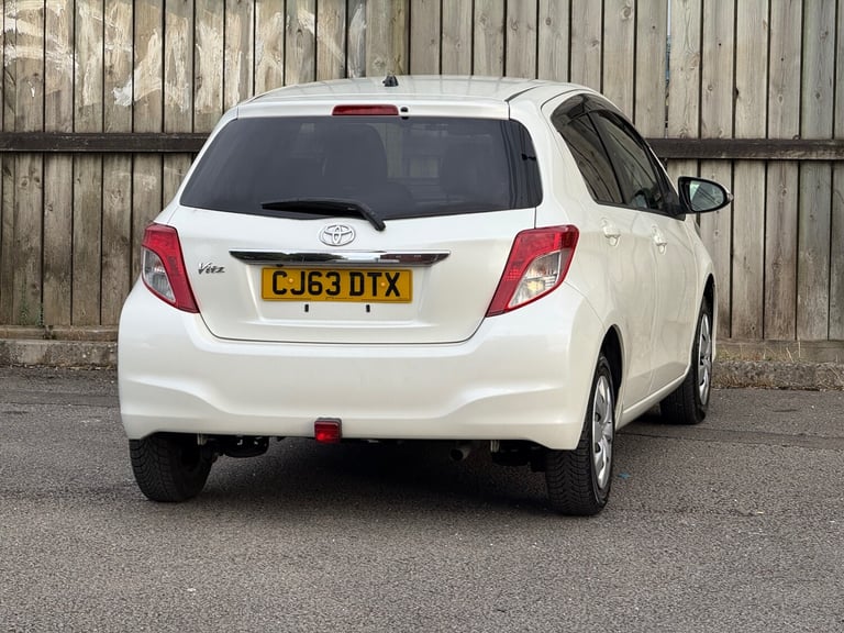 TOYOTA YARIS Active Auto ULEZ Low Milage
