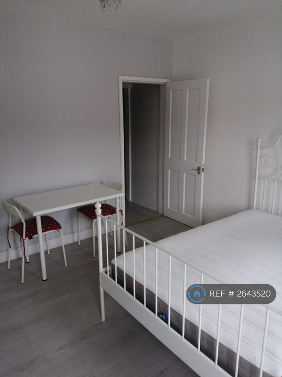 image for Studio flat in Bristow Road, Hounslow, TW3 (#2643520)