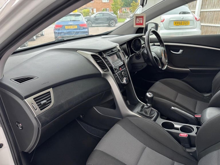 HYUNDAI I30 1.6 CRDi Blue Drive Active Tourer Euro 5 (s/s) 5dr 2014