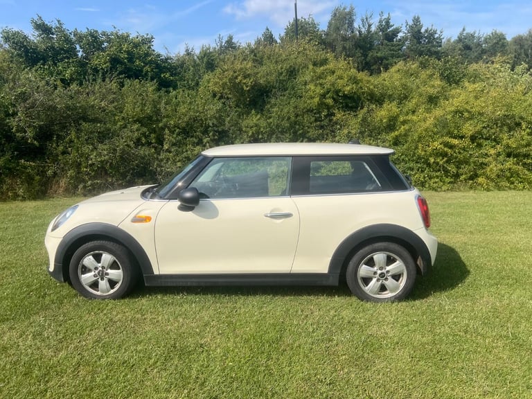 MINI HATCH 1.2 One 3-Door Hatch White Manual Petrol 2015
