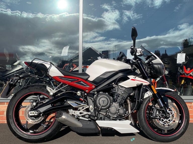 image for Triumph Street Triple 765 R - Low Chassis - 2 year warranty