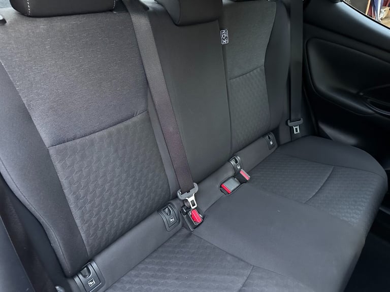 2022 Toyota Yaris 1.5 Hybrid Design 5dr CVT HATCHBACK Petrol/Electric Hybrid Automatic