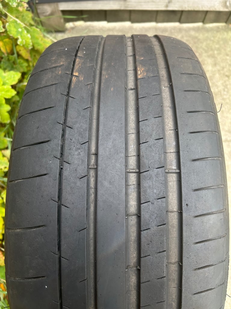 Michelin Pilot Super Sport Tyre 225/40/18