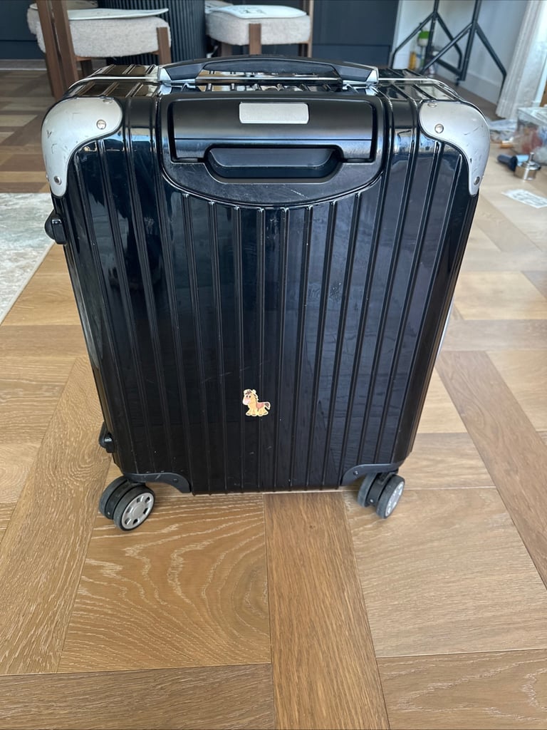 RIMOWA 