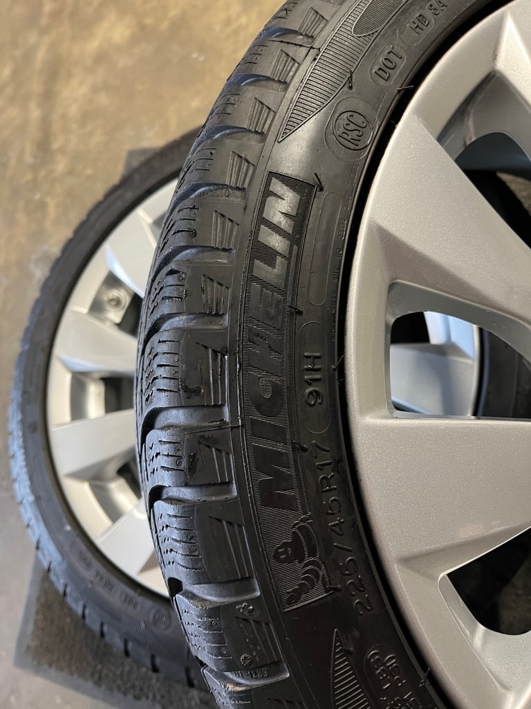 BMW 3 Series alloy wheels & winter tyres run flats 