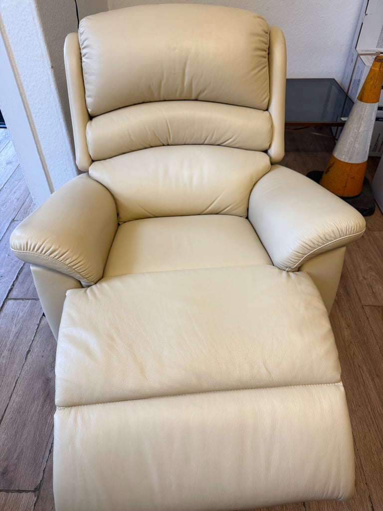 Quality second hand Sherborne tilt and rise 