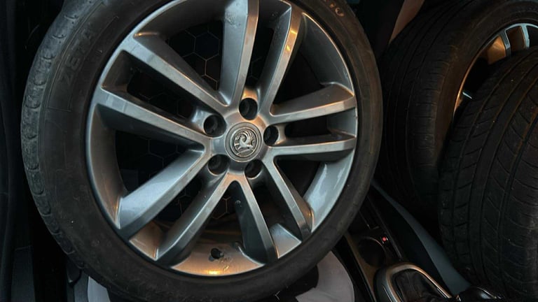 Vauxhall alloys 