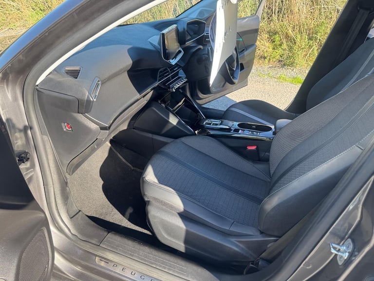 Peugeot 208 1.2 PureTech Allure Premium + Hatchback 5dr Petrol EAT Eu... 2023/23