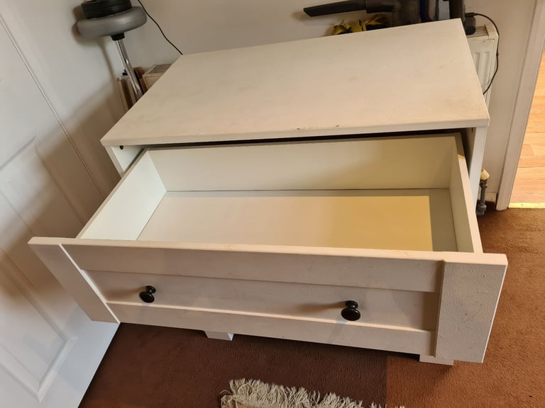 Chest of Drawers - DELIVERY AVAILABLE