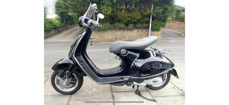 Piaggio Vespa 946 RED LTD-ETD 