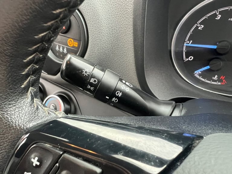 2019 Toyota Yaris 1.5 VVT-i Icon Tech 5dr HATCHBACK PETROL Manual