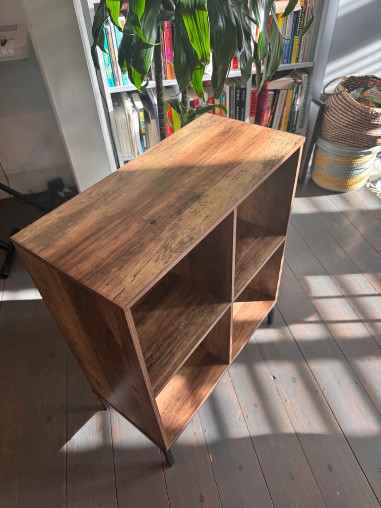 Storage / shelf unit. Good as new!