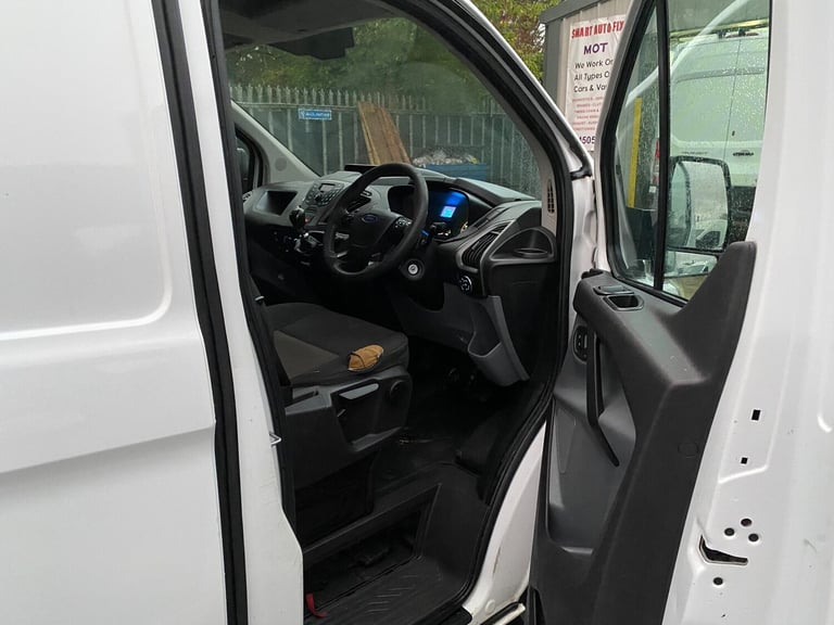 2017 Ford Transit Custom 2.0 TDCi 290 L1 H1 5dr PANEL VAN Diesel Manual