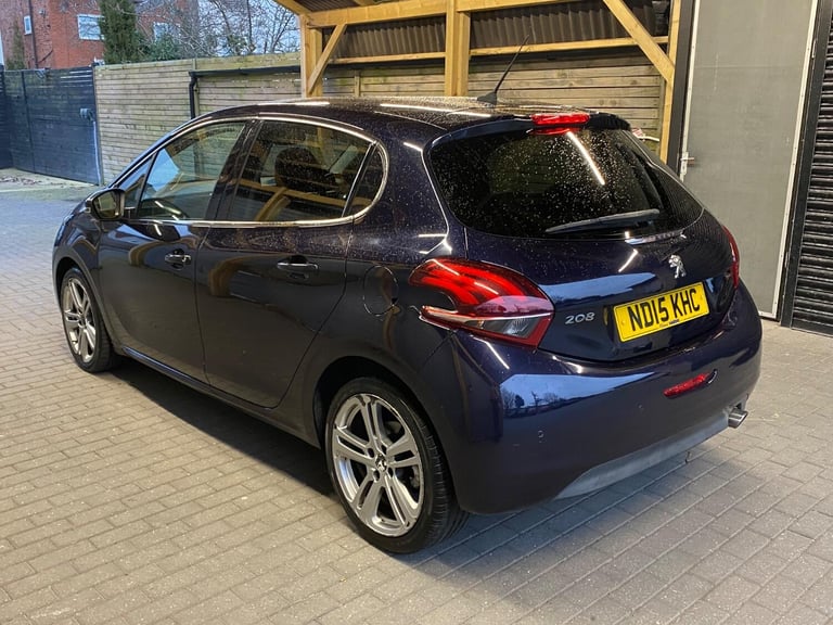 PEUGEOT 208 1.2 PureTech GT Line 2015