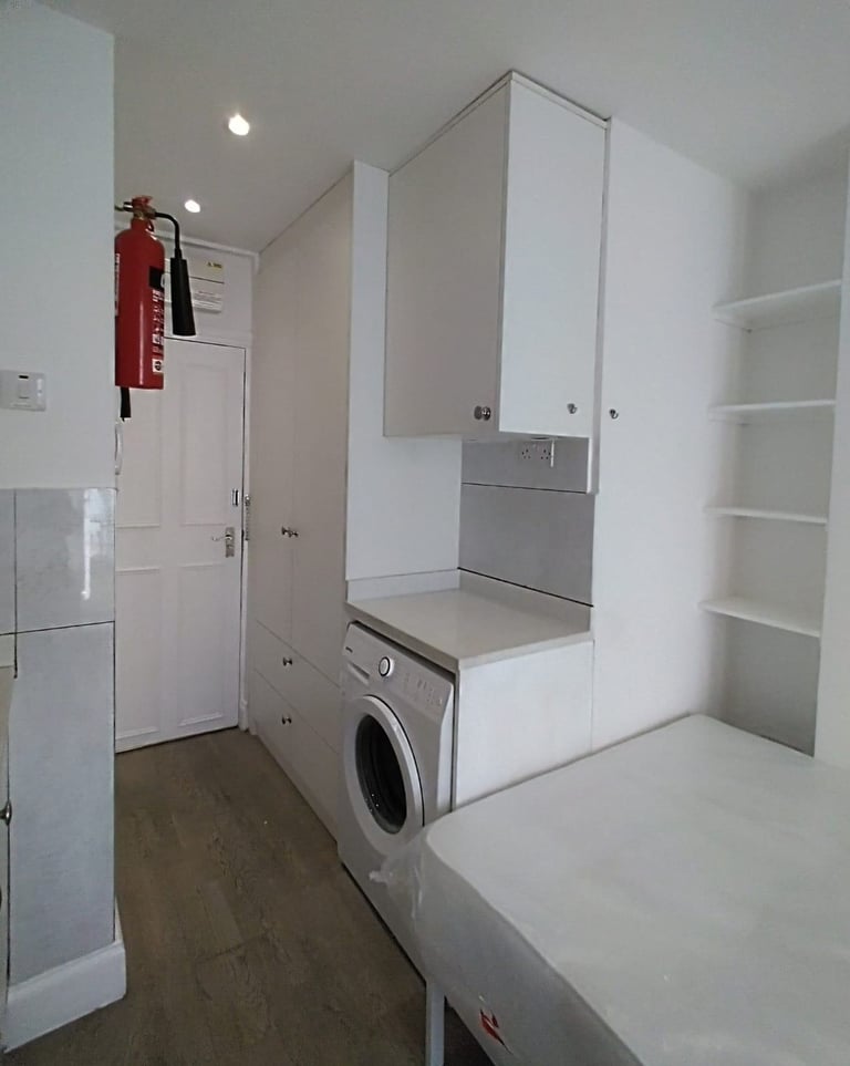 DSS SELF CONT GROUND FL FLAT NR BATTERSEA PK&CHEL BRIDGE EASY COMM KENSINGTON,CITY&WESTEND