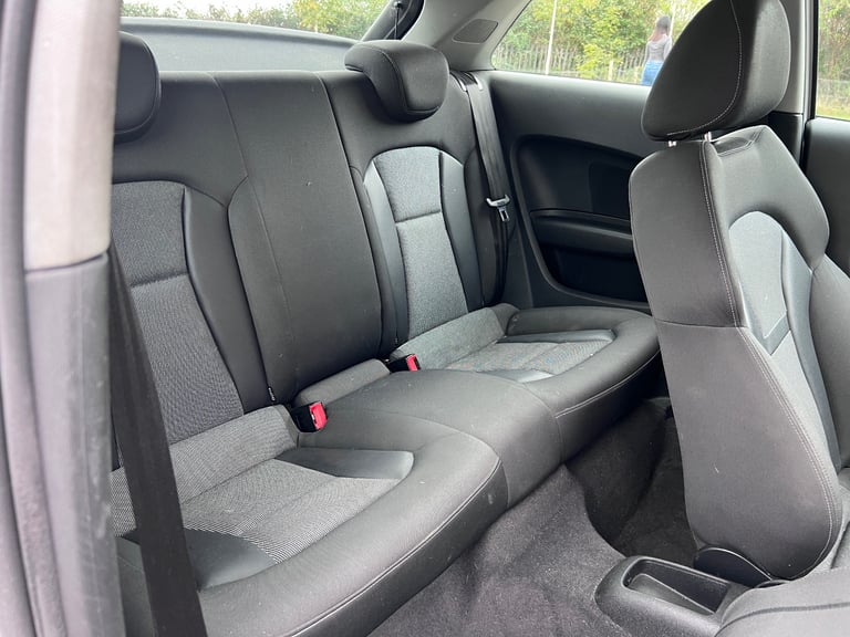 Audi, A1, Hatchback, 2011, Manual, 1598 (cc), 3 doors