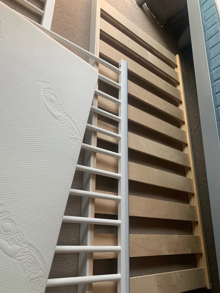 New baby cot