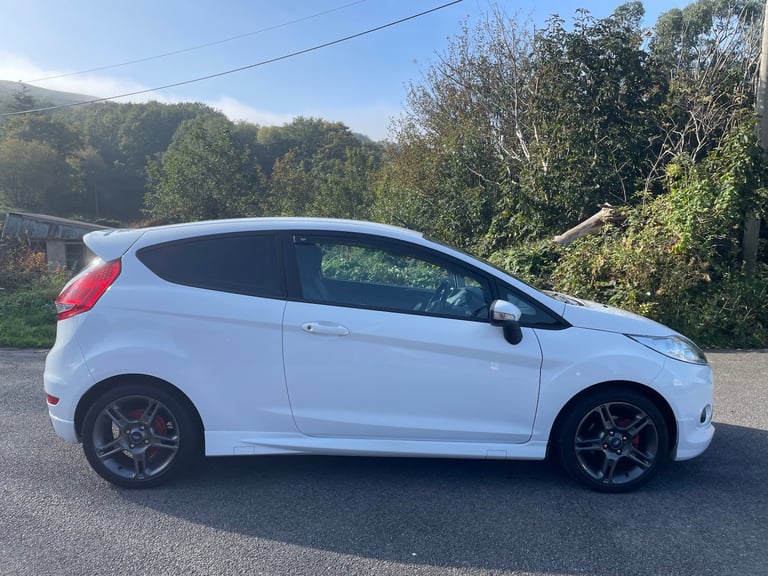 2010 Ford Fiesta 1.6 Zetec S 3dr HATCHBACK Petrol Manual