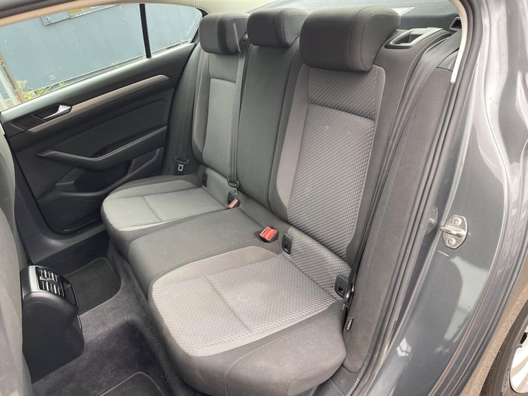 2015 Volkswagen Passat 1.6 TDI BlueMotion Tech S Euro 6 (s/s) 4dr SALOON Diesel Manual