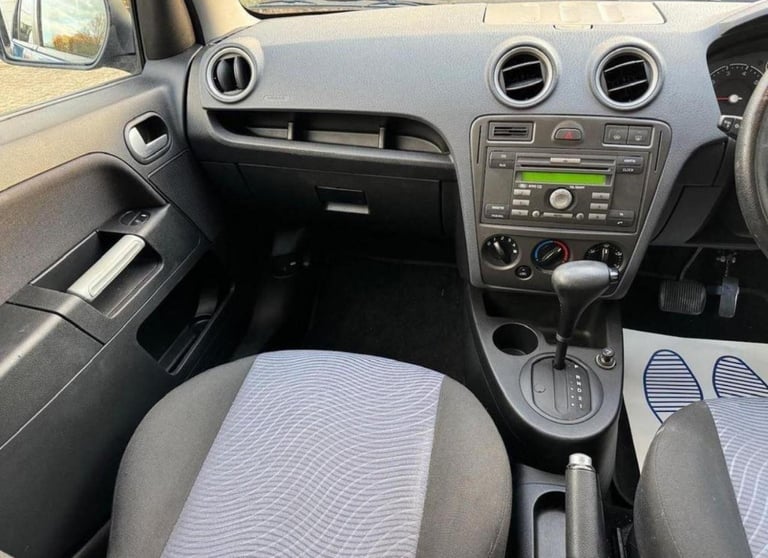 FORD FUSION 1.6 Zetec 5dr 2009