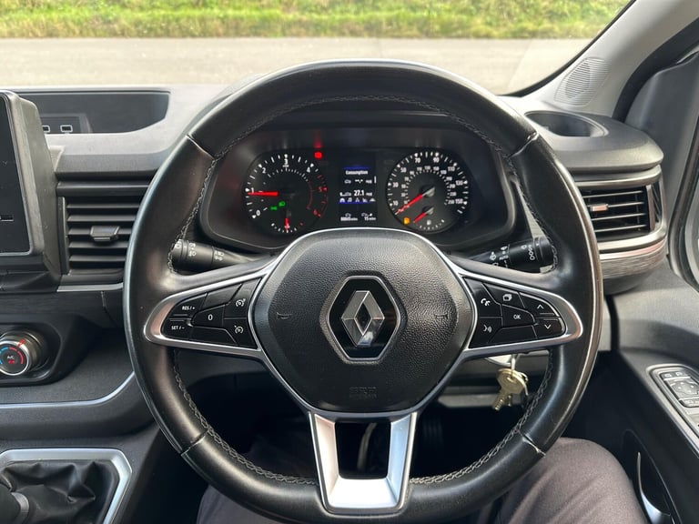 2022 Renault Trafic 2.0 dCi Blue LL30 Sport L2 H1 Euro 6 (s/s) 5dr PANEL VAN Diesel Manual