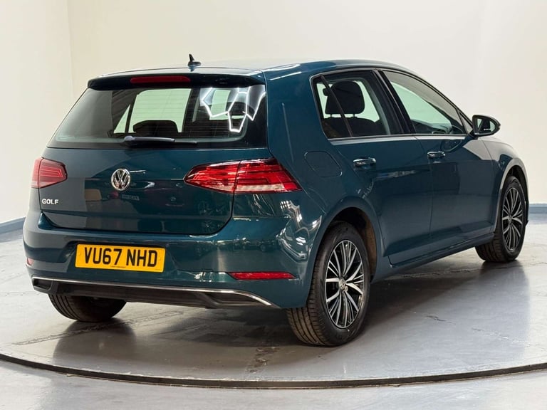 2017 Volkswagen Golf 1.6 TDI BlueMotion Tech SE Nav Euro 6 (s/s) 5dr Hatchback Diesel Manual