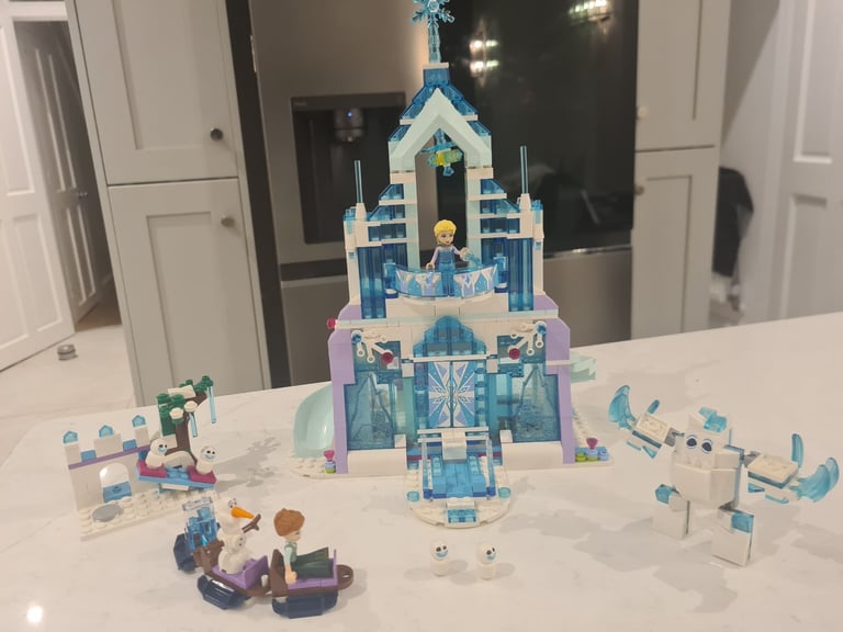image for Lego Frozen Elsa's Magical Ice Palace 43172
