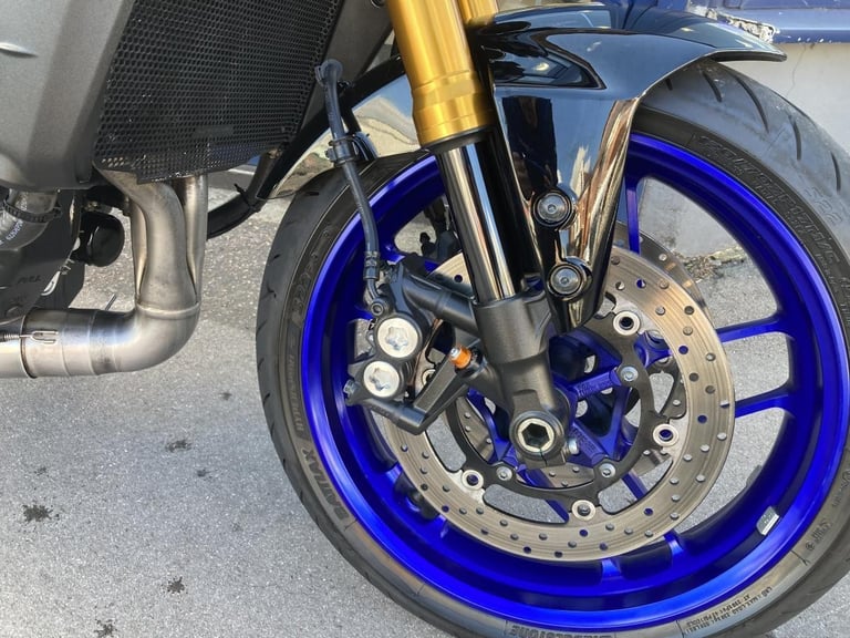 YAMAHA MT-09SP 2022 - FSH - AKRAPOVIC - HEATED GRIPS - TAIL TIDY + MORE
