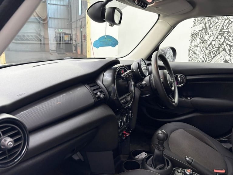 2019 MINI Hatch 1.5 Cooper Classic Hatchback 5dr Petrol Manual Euro 6 (s/s) (136 ps) Hatchback Pe...
