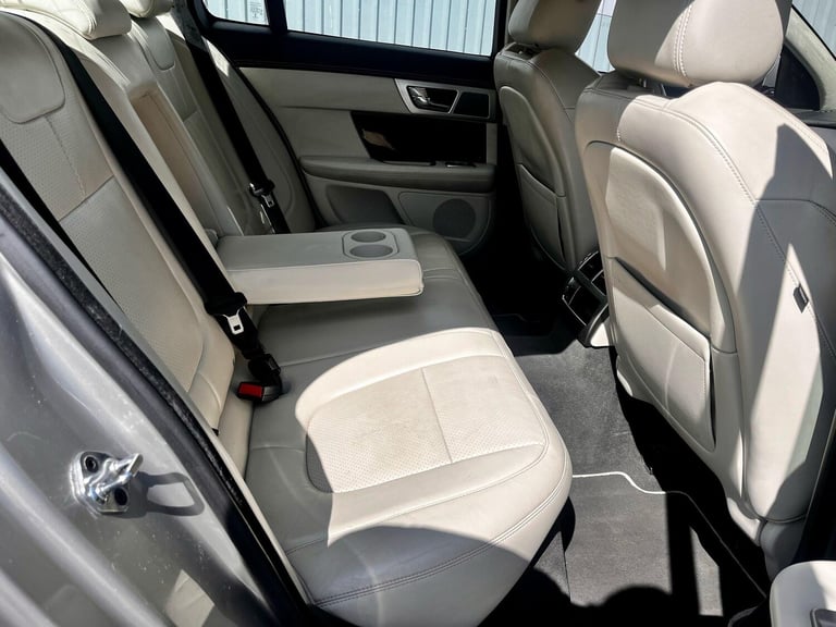 2012 Jaguar XF 3.0d S V6 Portfolio Auto Euro 5 (s/s) 4dr SALOON Diesel Automatic