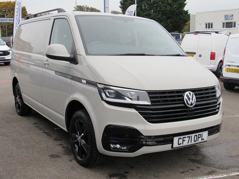 2022 Volkswagen Transporter TDI T28 Highline NO VAT DAY CAMPER VAN WITH HEATER AND SMART BED 2.0 ...
