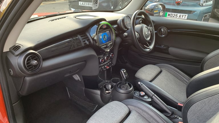 2018 MINI Hatch 1.5 Cooper Hatchback 3dr Petrol Steptronic Euro 6 (s/s) (136 ps) Hatchback Petrol...
