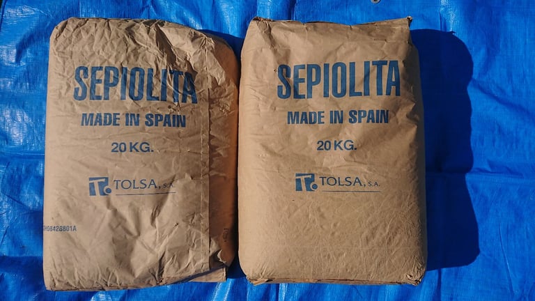* TOLSA SEPIOLITA CHINCHILLA BATHING SAND DUST APPROX 20KG X2 *