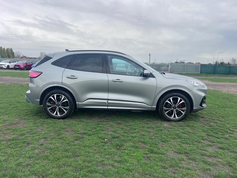 2023 Ford Kuga 2.5 EcoBoost Duratec 14.4kWh ST-Line X SUV 5dr Petrol Plug-in