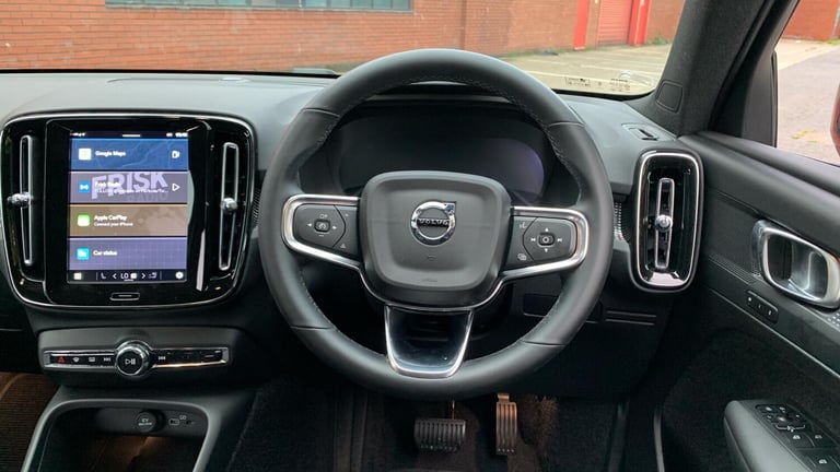 2024 Volvo XC40 2.0 B4 MHEV Plus SUV 5dr Petrol Hybrid DCT Auto Euro 6 (s/s) (197 ps) ESTATE Petr...